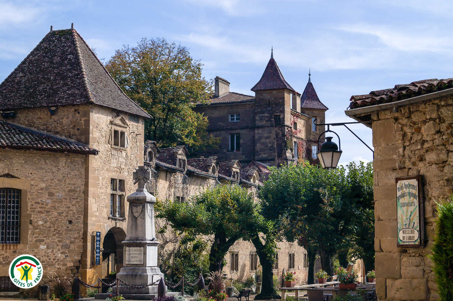 Saint Antoine l'Abbaye, l'un des plus beaux villages de France