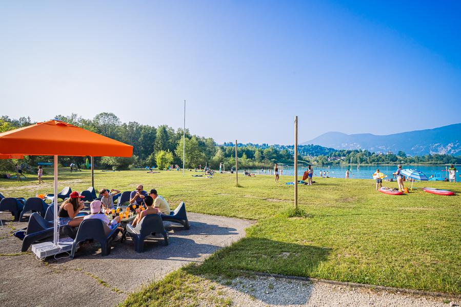 Le Sunset plage à Lépin-le-Lac