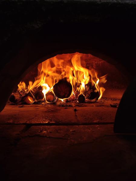 Pizzas au feu de bois - © Bar restaurant Le QZ Bar-Restaurant Le QZ_Orpierre - © Bar restaurant Le QZ