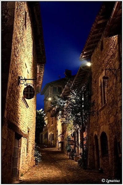 Rue des rondes de nuit