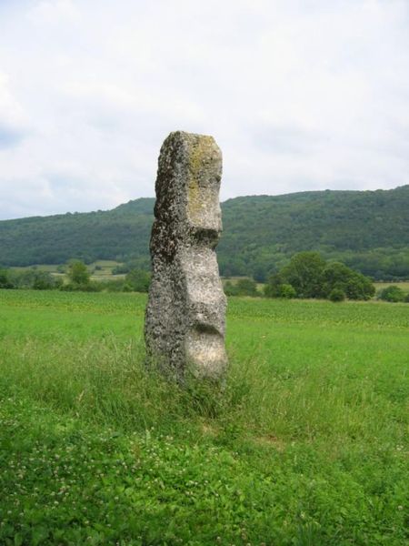 Menhir de Pierre fiche - Simandre/Suran
