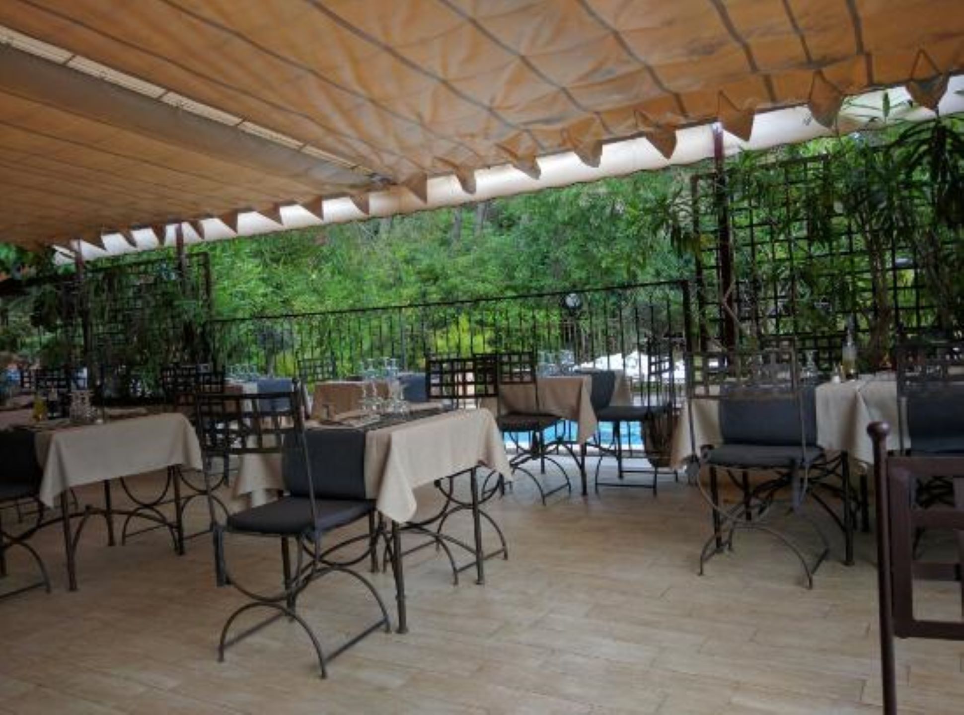 Les Mazets des Roches