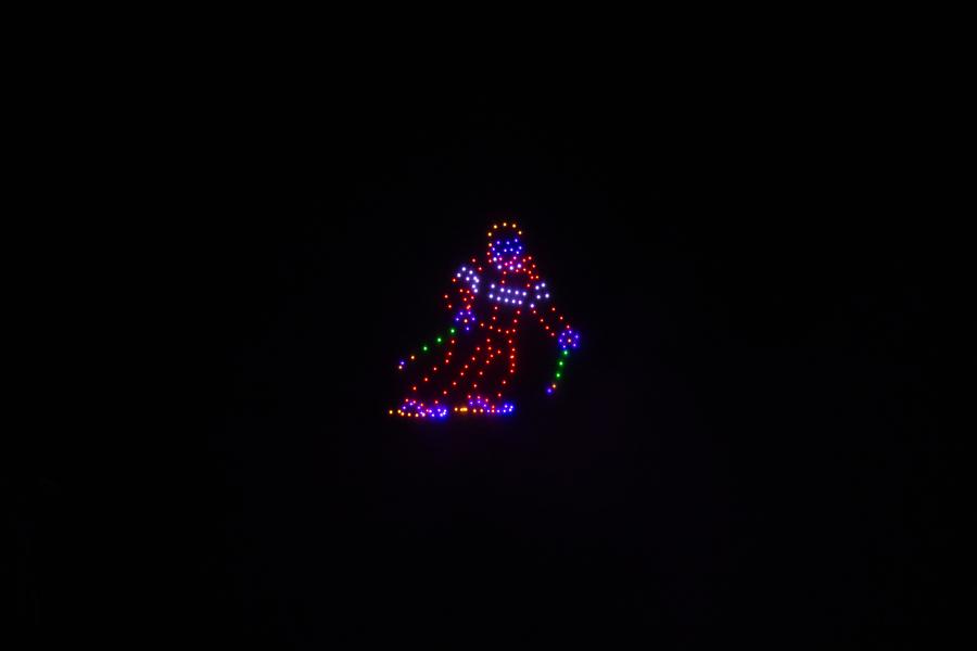 Spectacle de drones lumineux