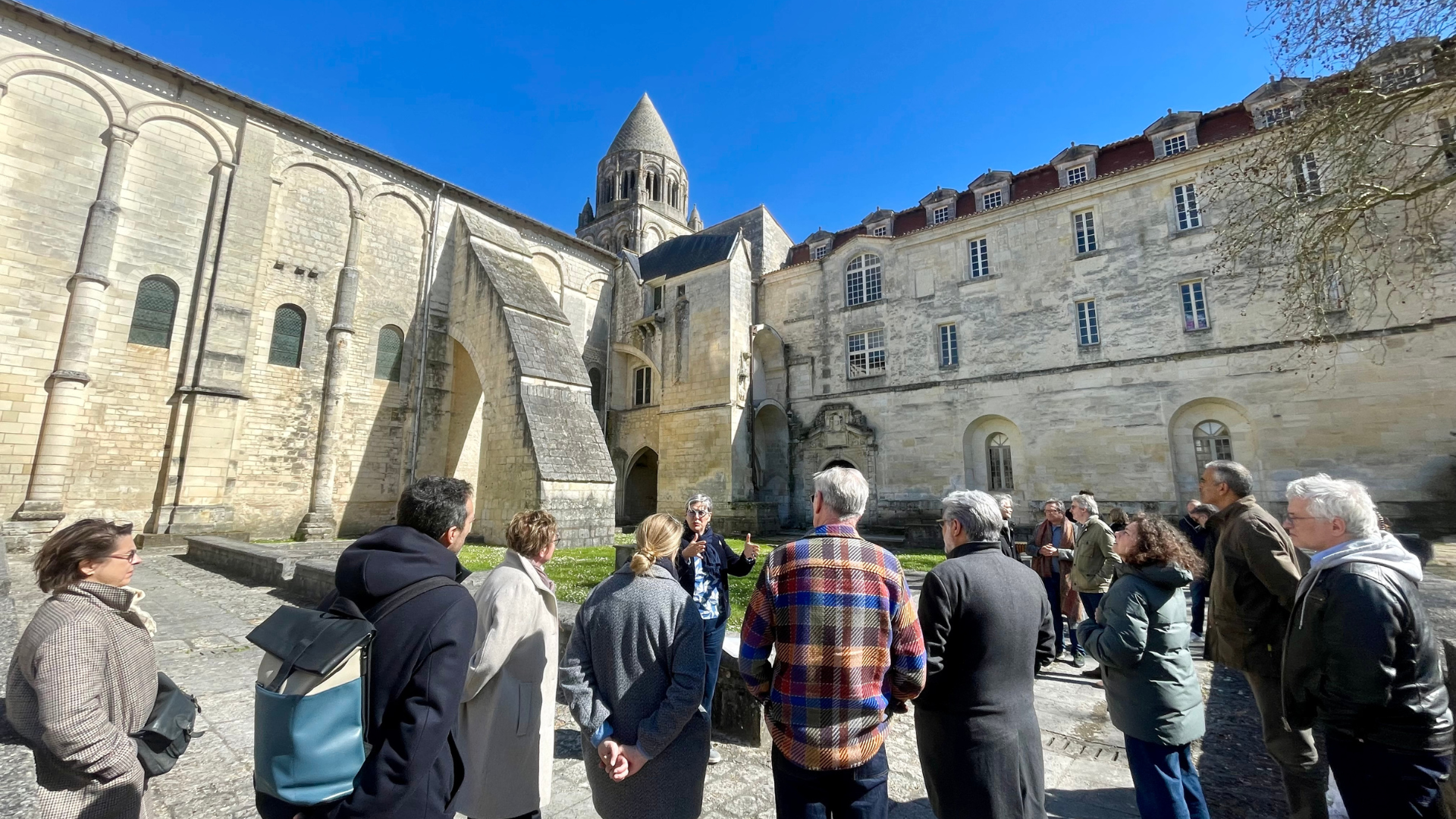 Visite guidée de l'Abbaye aux Dames : l’Historique