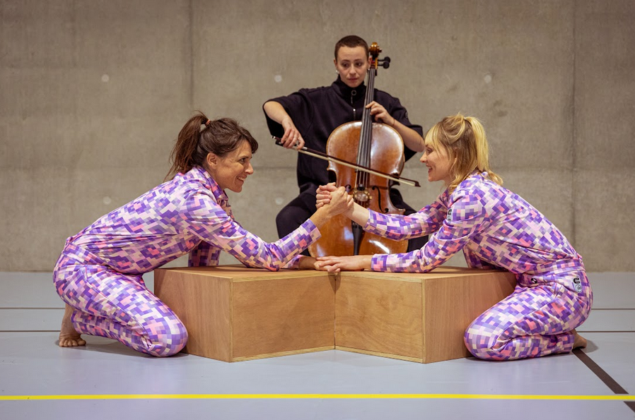 Spectacle Frisson