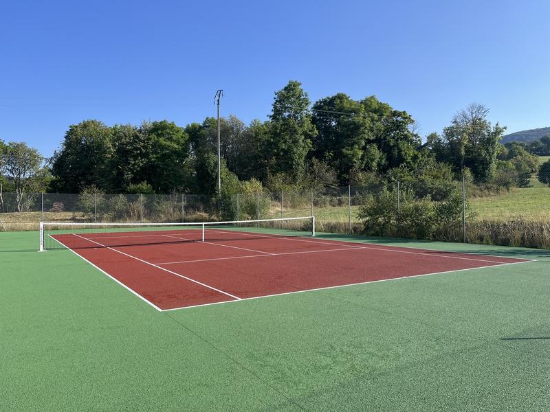Court de tennis aux Plans d'Hotonnes_Haut Valromey