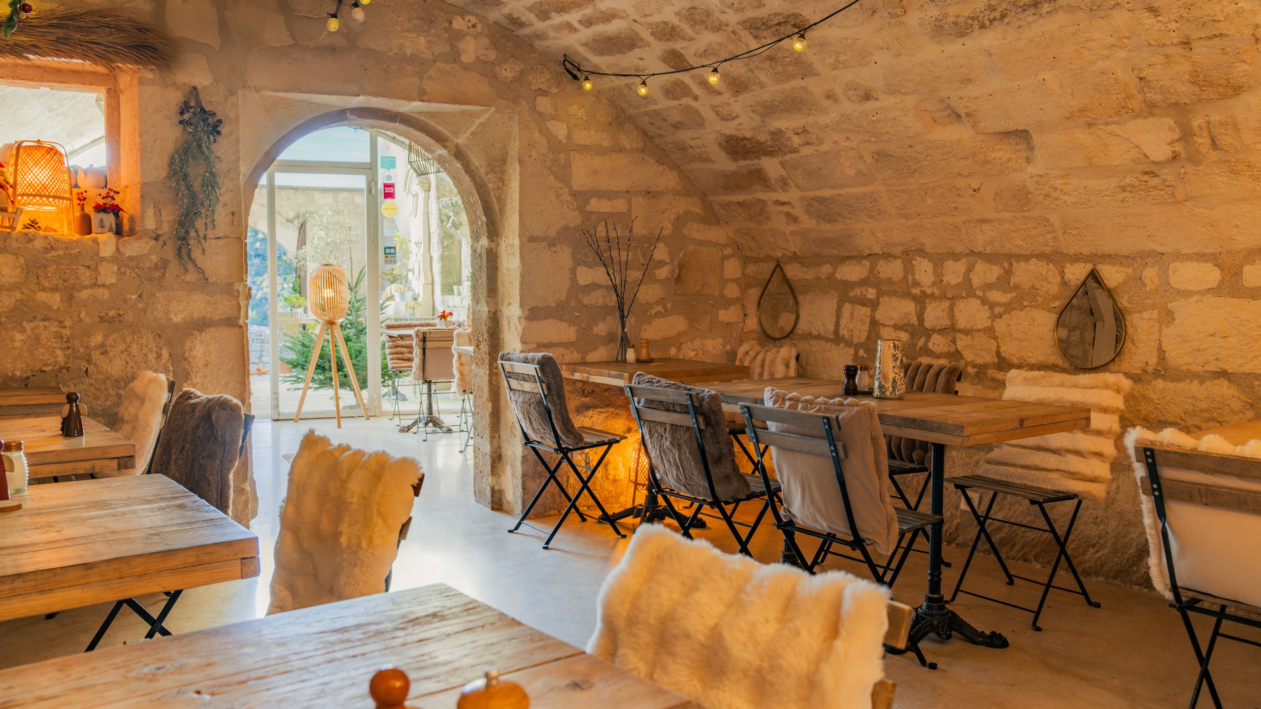 Camille ô Baux - photo 4