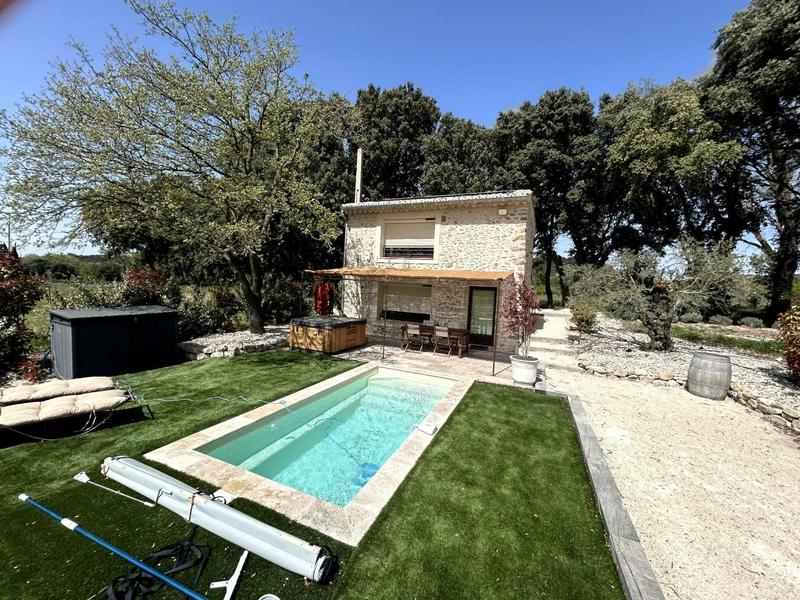 Saison 2026 : la terrasse est désormais équipée d'une pergola