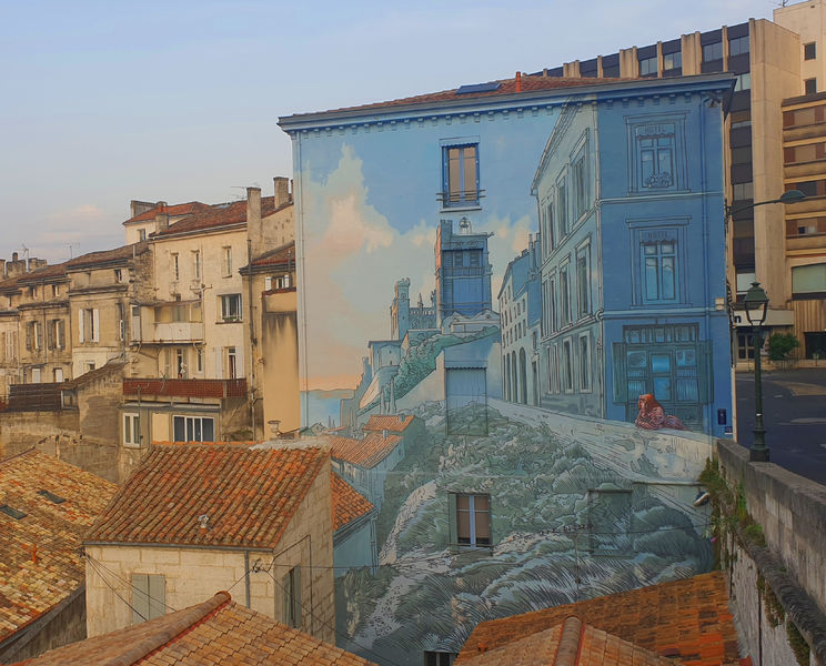 Mur peint "La Fille des Remparts"