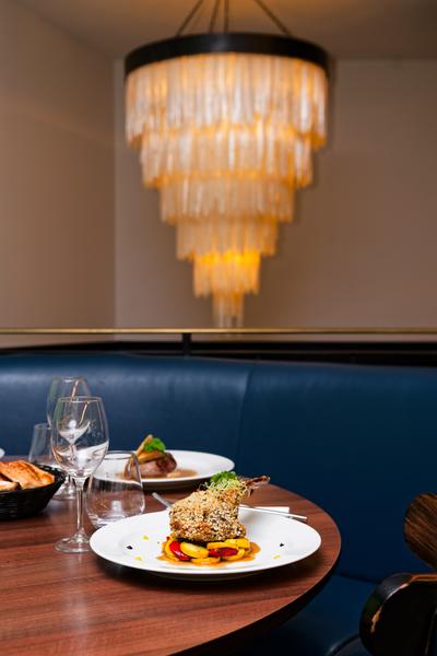 Photo de la salle et plats