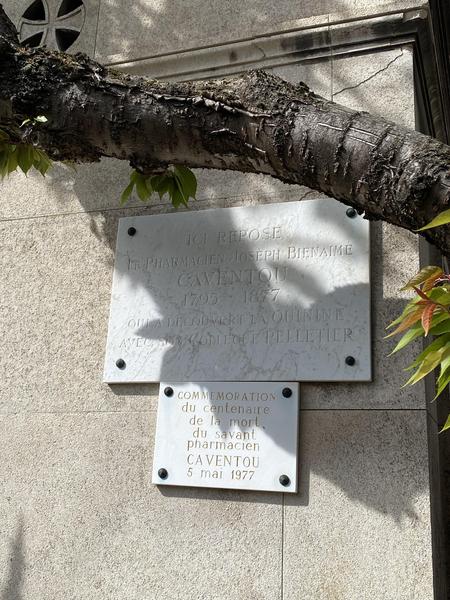 Tombe de Joseph Bienaimé Caventou au cimetière Nord de Saint-Mandé_Saint-Mandé 