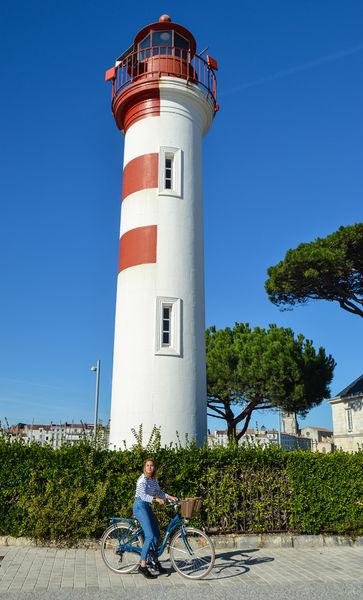 LE PHARE DU PORT