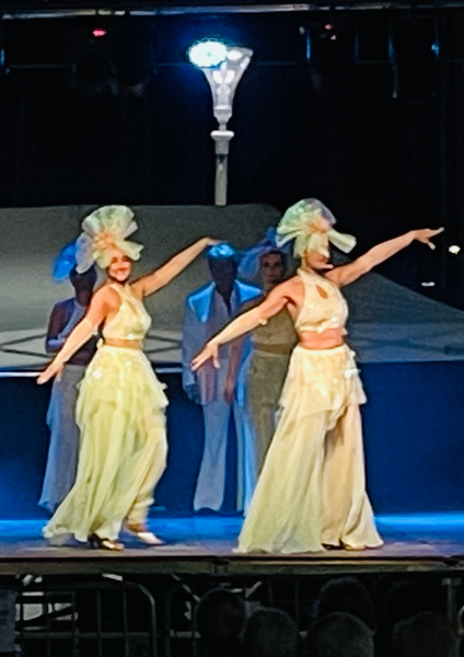 Cavalaire-Sur-Mer : Les Rendez-Vous de l'Eté: SPECTACLE CABARET de Show Dance Studio