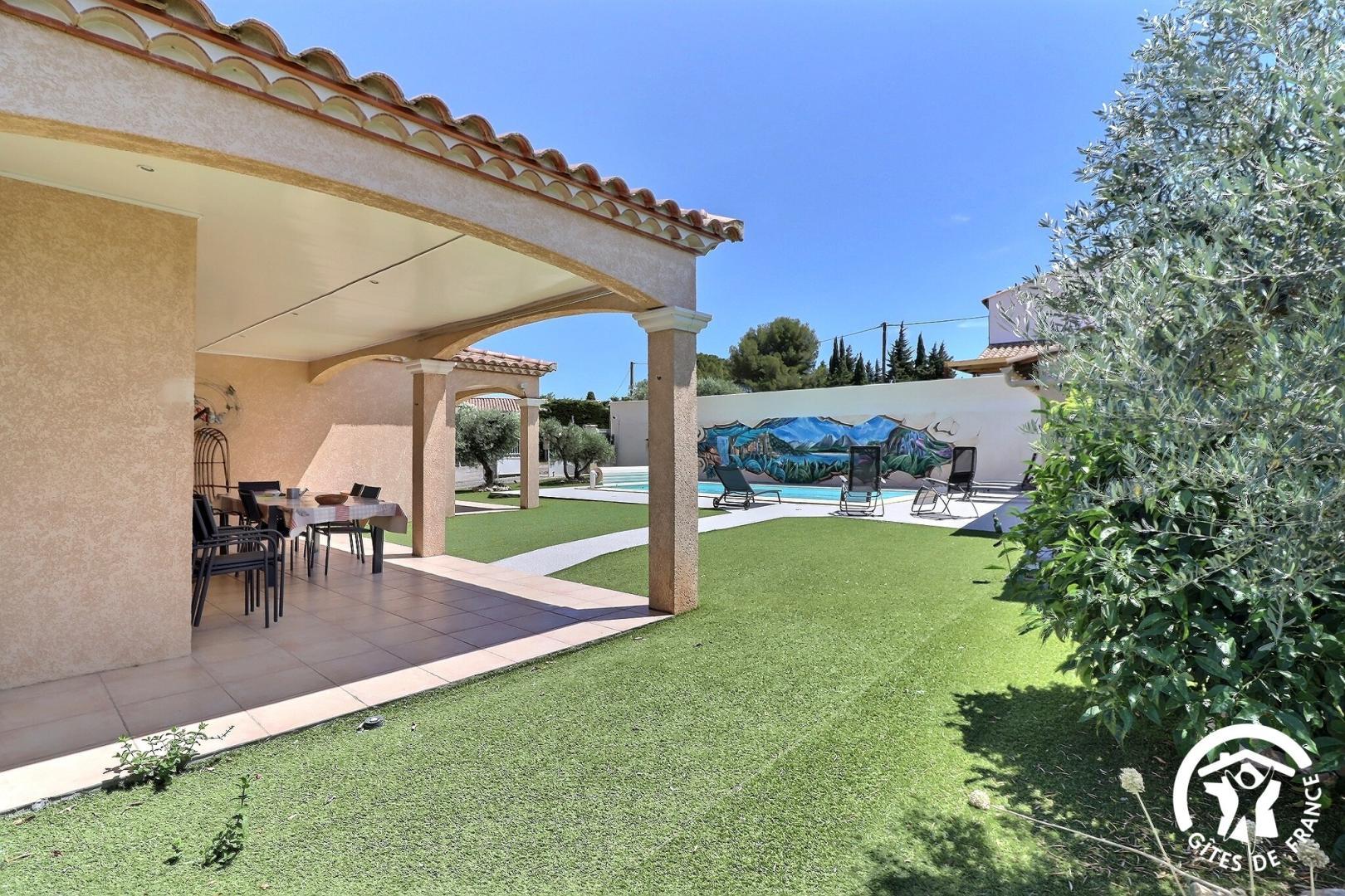 La Villa Provençale, Fontvieille - photo 4