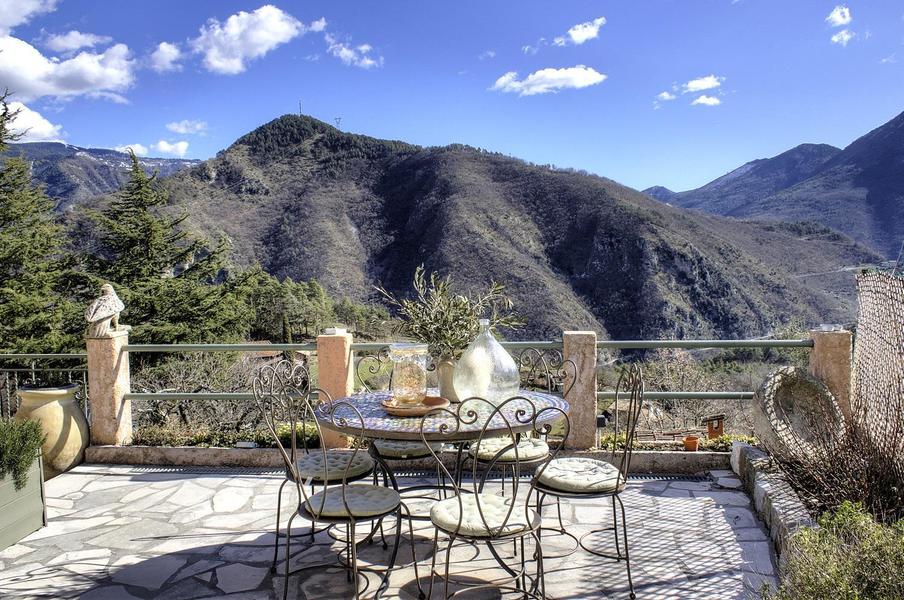 Gîte l'Aire - Terrasse - Lantosque - Gîtes de France des Alpes-Maritimes