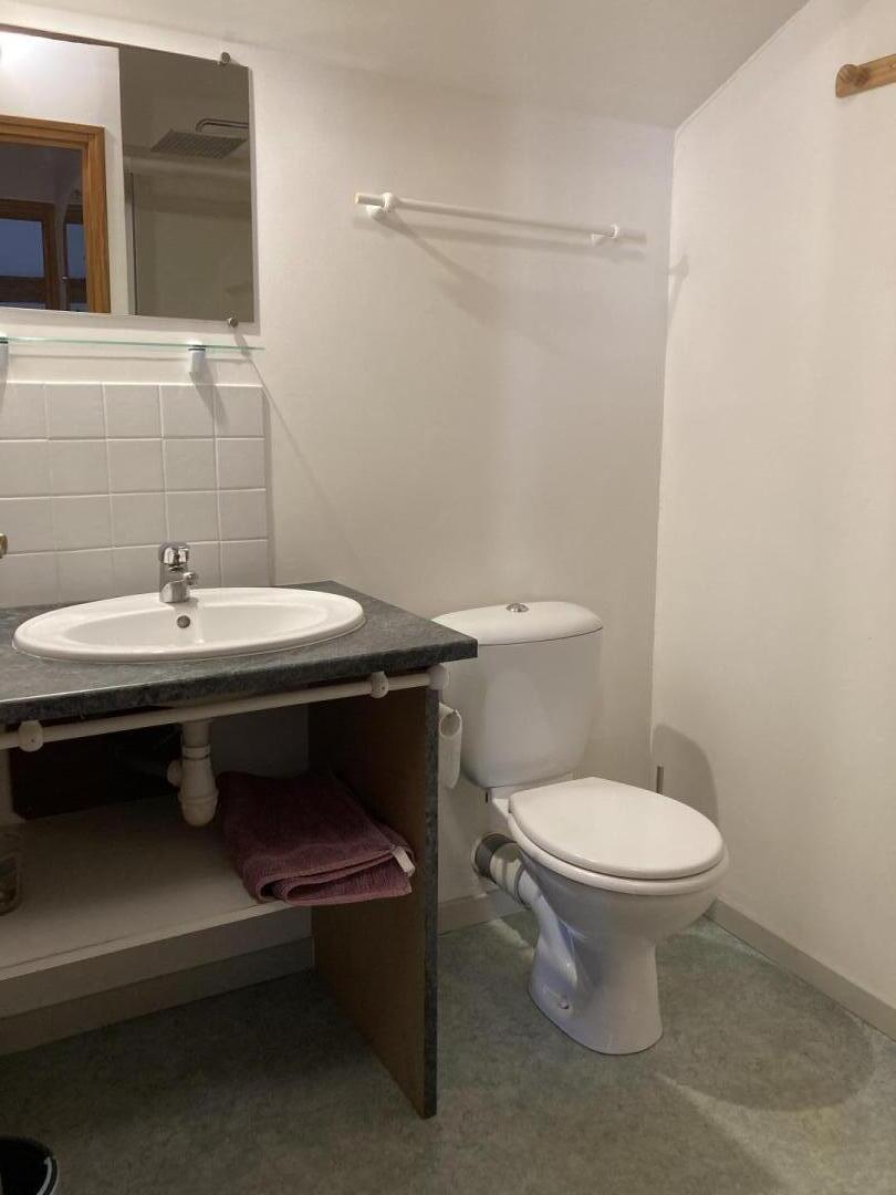 Salle d?eau , douche sur palier, seconde photo