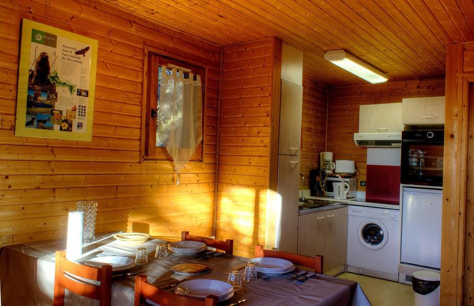 Gîte Mélèze-Cuisine/Coin repas-La Bollène-Vésubie-Gîtes de France des Alpes-Maritimes