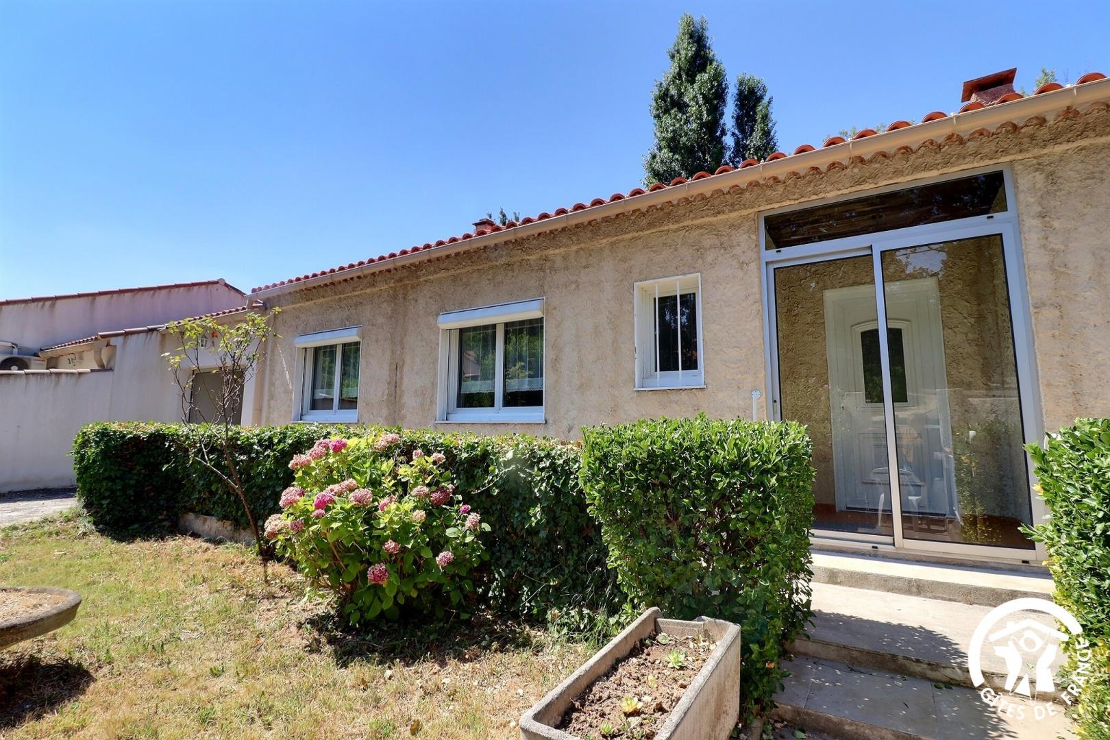 Iris, Bouc-Bel-Air - photo 4