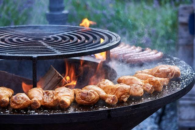 Soirée guinguette grillades porc noir de Bigorre et poulet_Loubersan