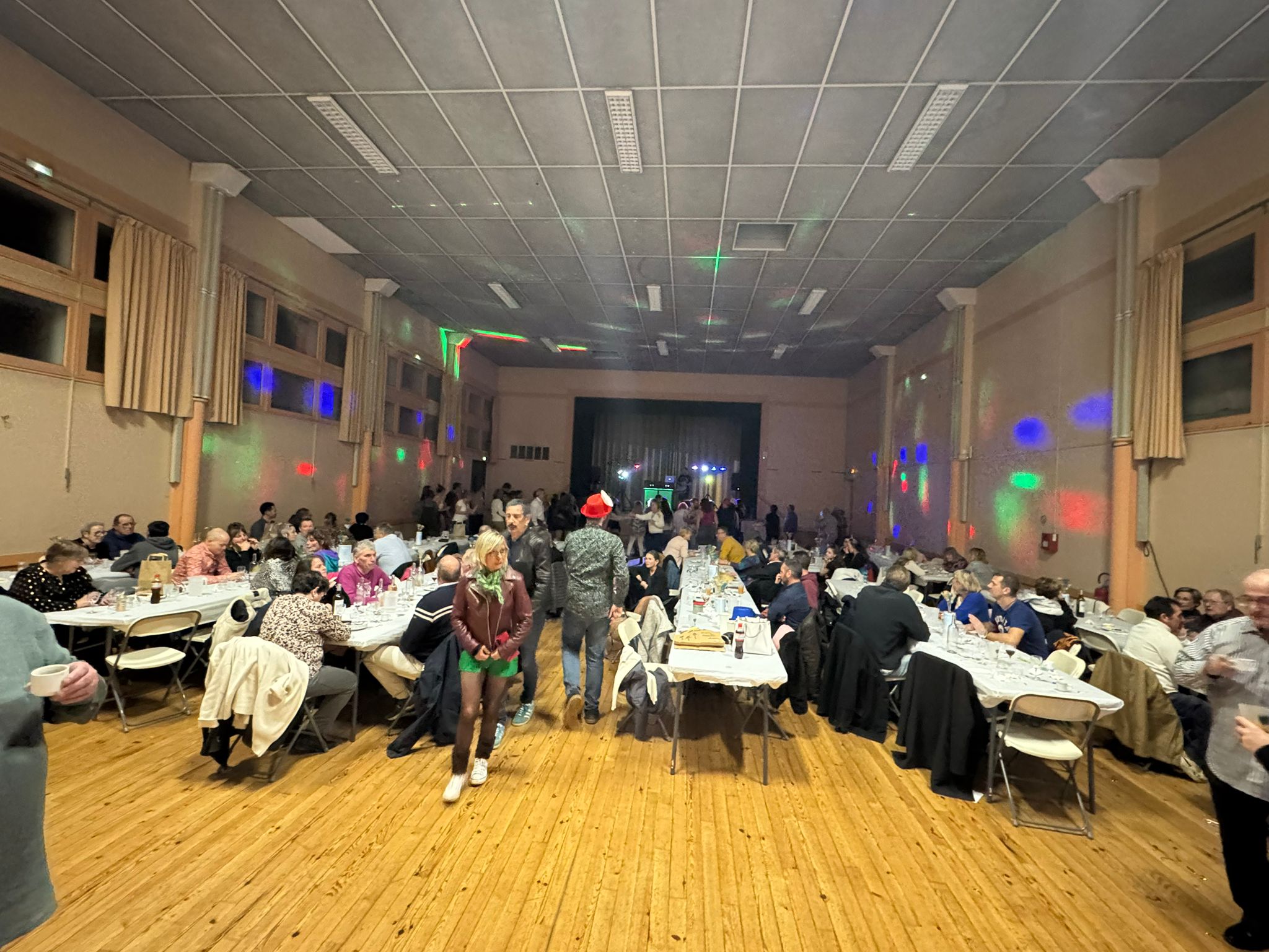 Les années 80 & 90 : repas & soirée dansante !