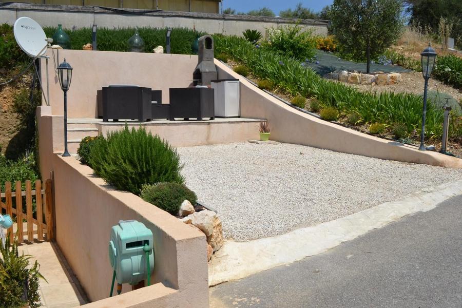 Gîte Petite Maison d'Amis-Barbecue et salon de jardin-La Gaude-Gîtes de France Alpes-Maritimes