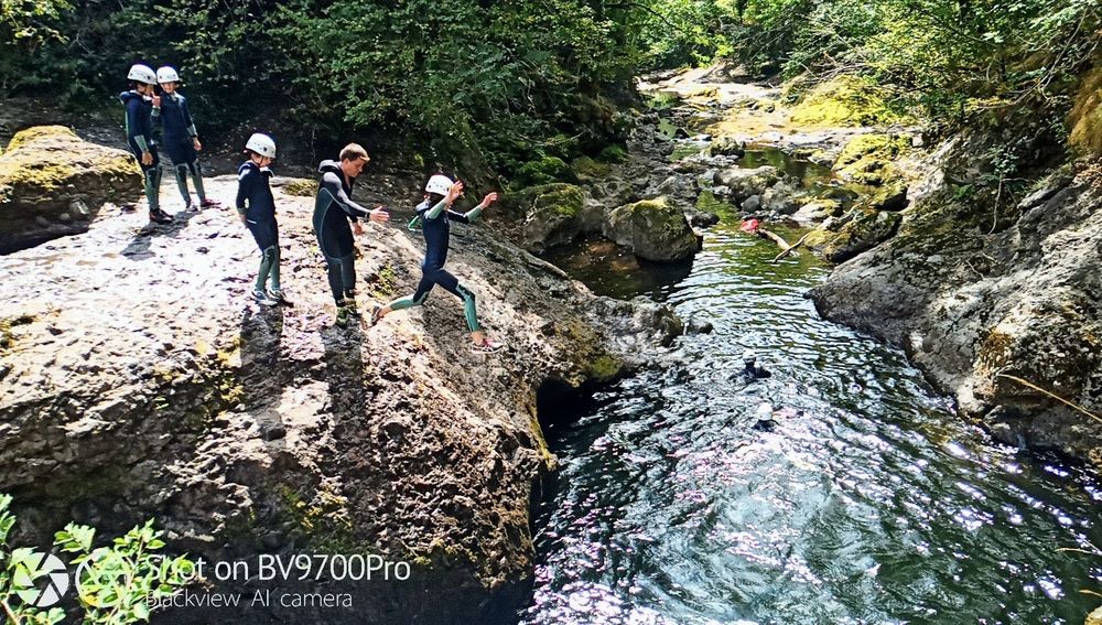 Auvergne Mountain Guides