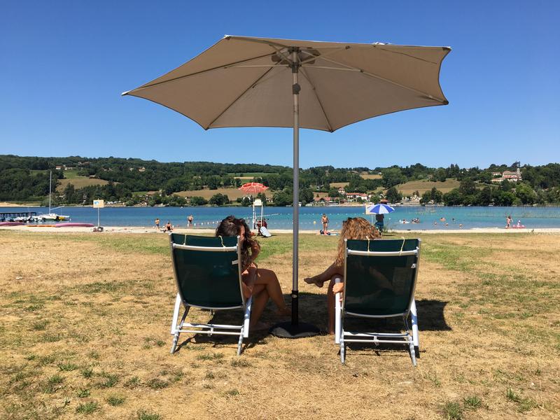 Location de Transats_Parasol_Plage de Montferrat