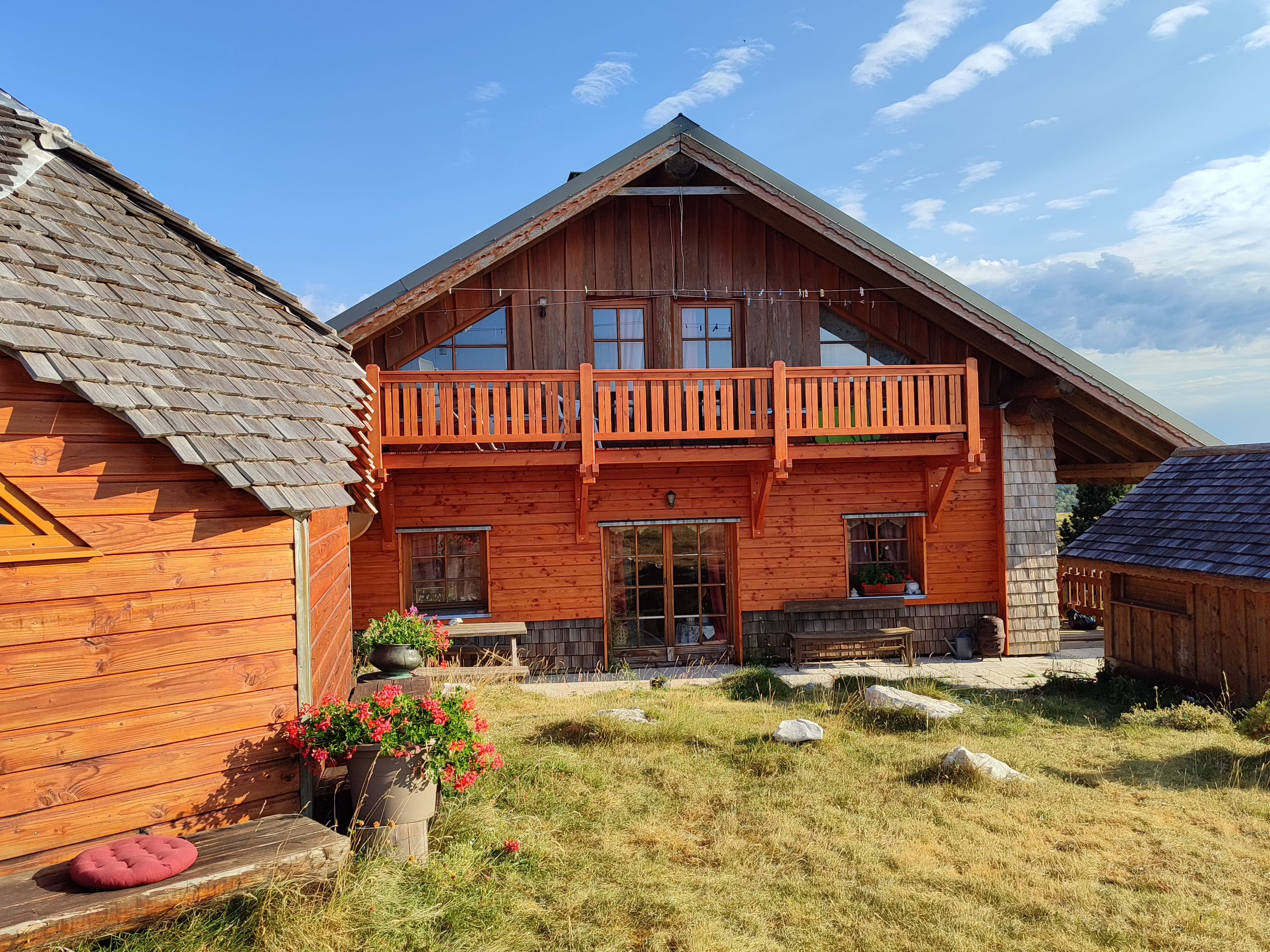 Le zom Étoilécime, chambre insolite, juste à côté du chalet des propriétaires.