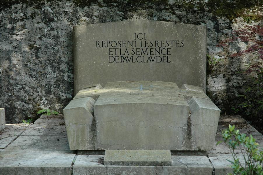 Tombe de Paul Claudel - Brangues - Balcons du Dauphiné