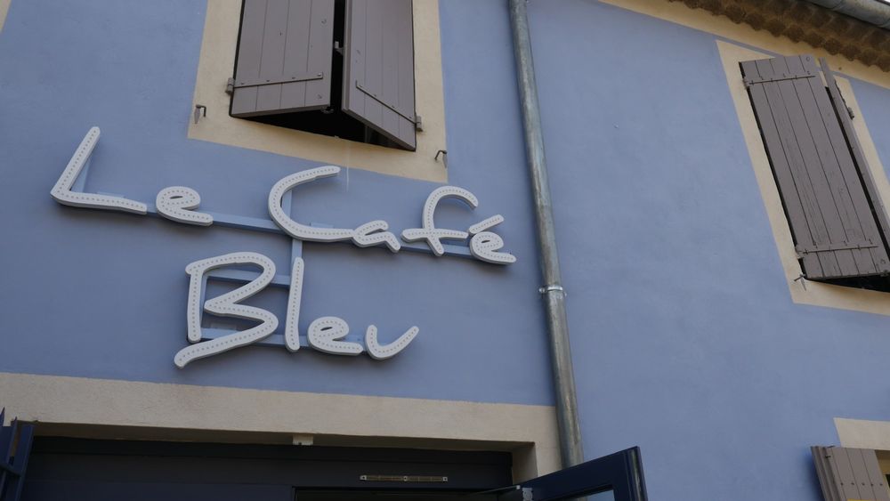 Le Café bleu