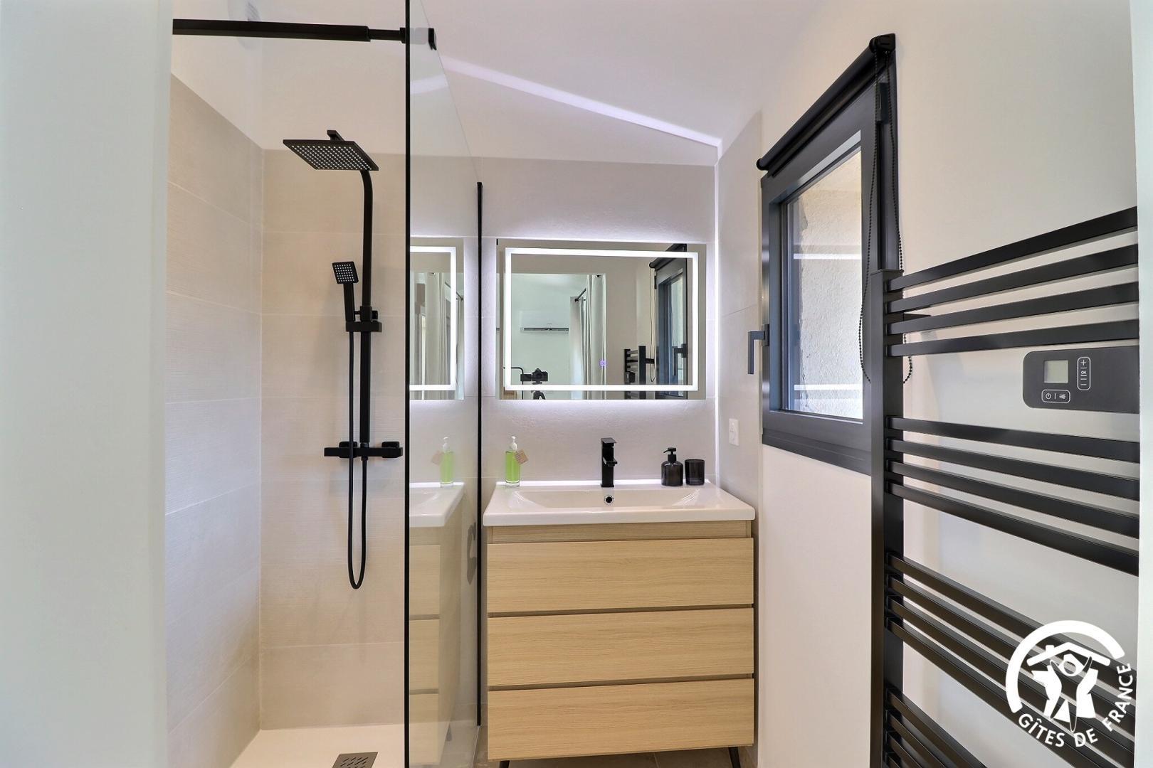 La Pomme de Pin, La Fare-les-Oliviers - photo 7