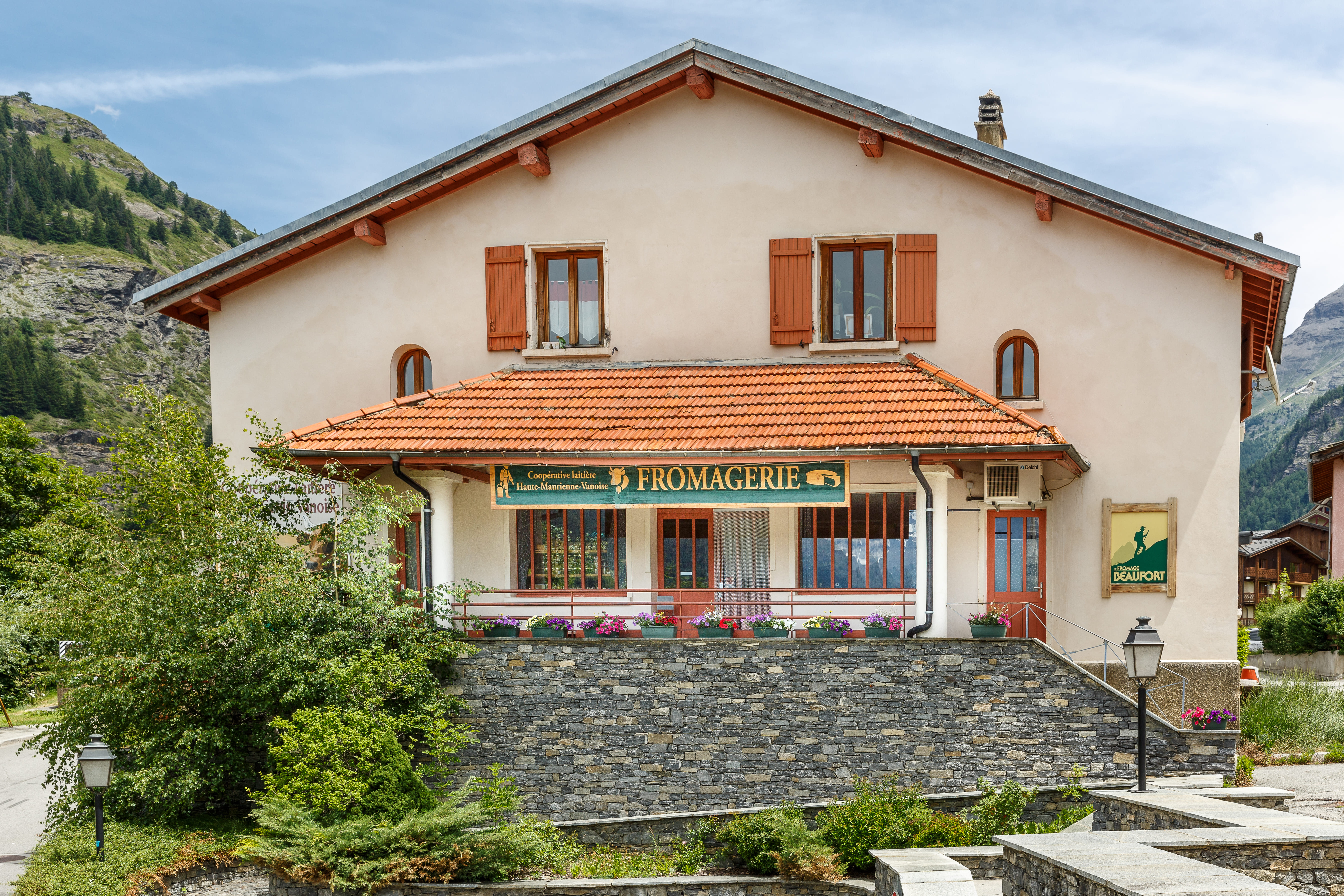 à Val Cenis-Lanslevillard, magasin de la Coopérative Laitière de Haute Maurienne Vanoise