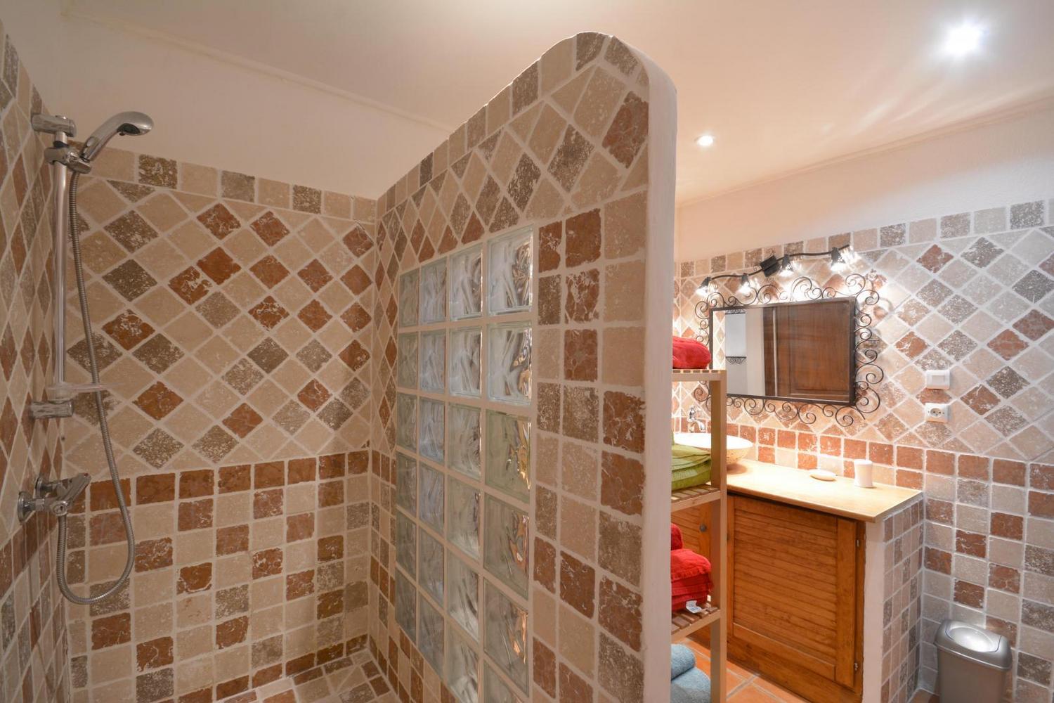 Maéva, Gardanne - photo 32