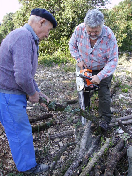 Construction-d-une-charbonniere