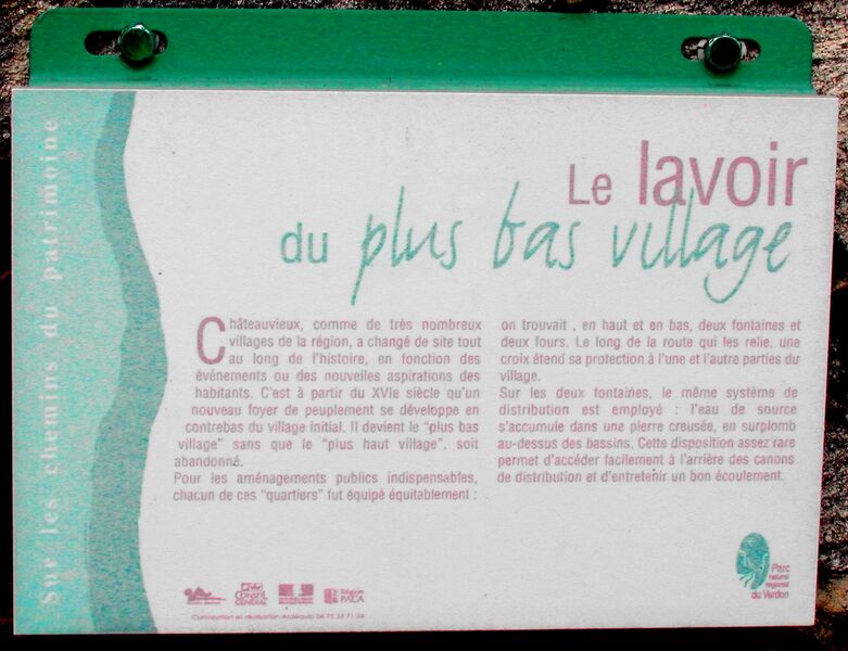 Fontaine et lavoir du plus bas village