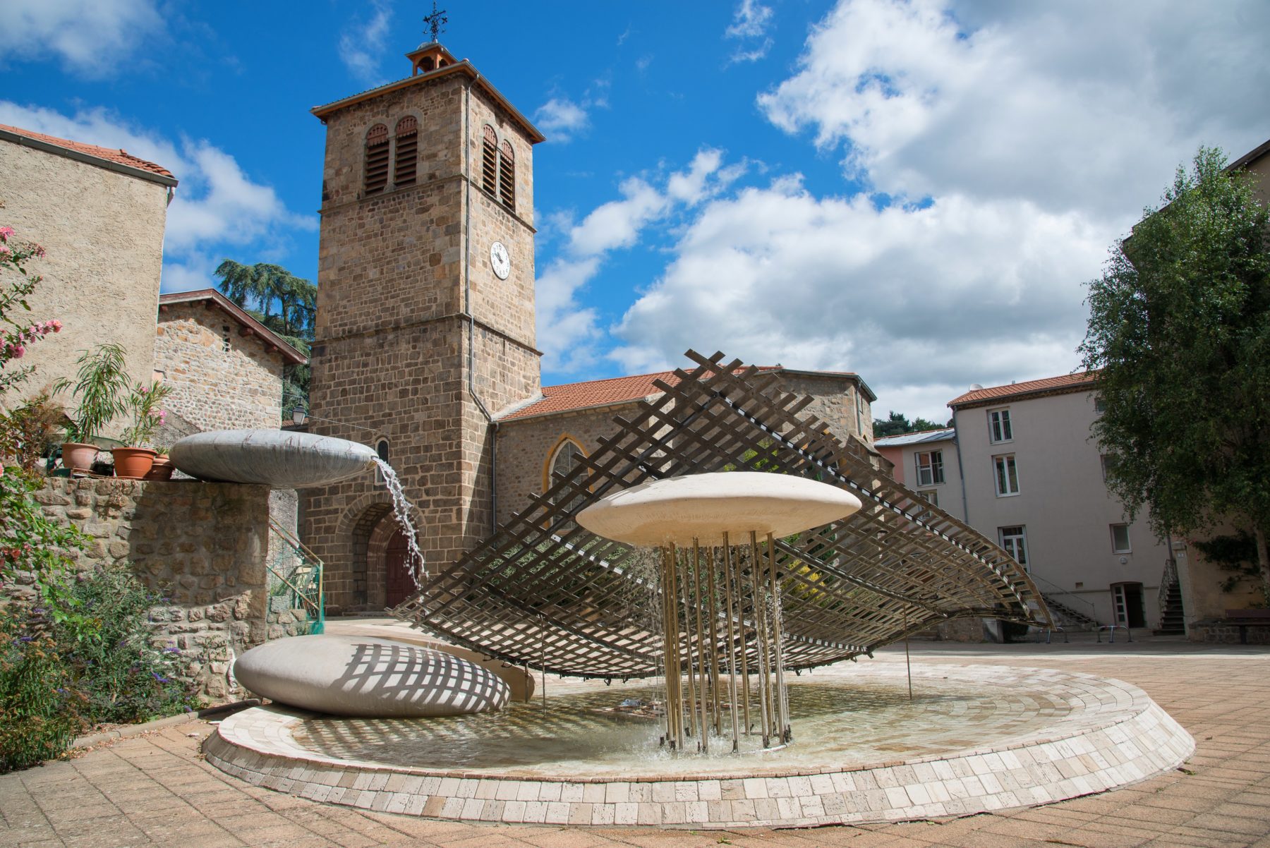 Place des 6 fontaines - Saint-Julien-Molin-Molette