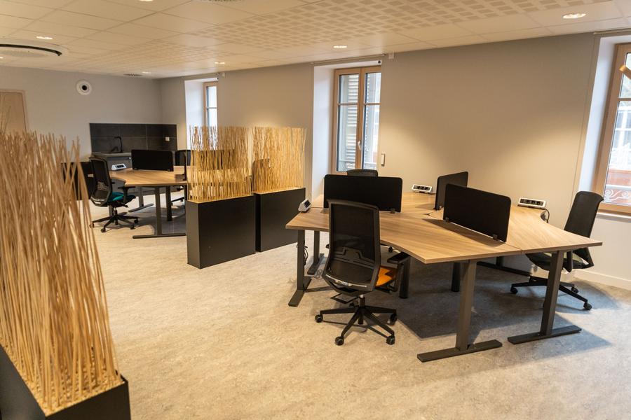 postes de travail dans l'espace partagé postes de travail dans l'espace partagé