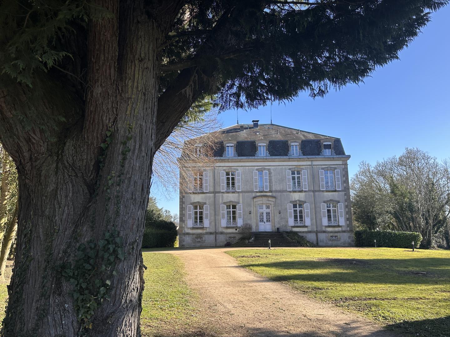 Gîte du Château de Courtioux dans l'Allier en Auvergne