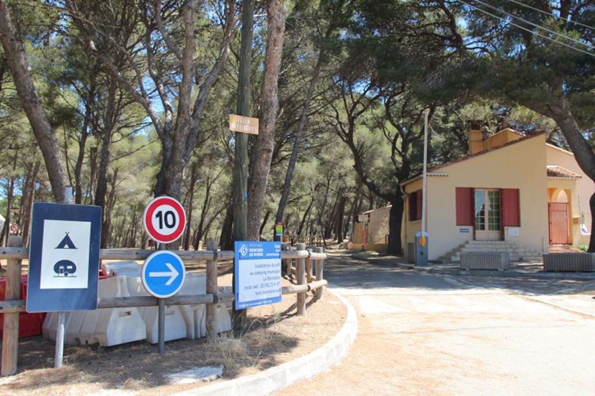 Camping Municipal de la Mérindole - photo 2