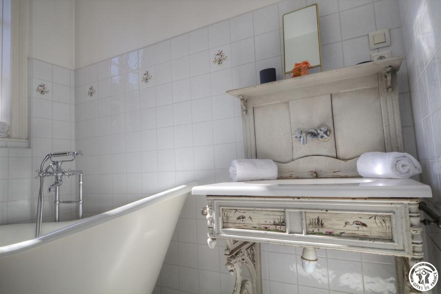 Salle de bain de la chambre Chambre Coco Chanel Salle de bain de la chambre Chambre Coco Chanel