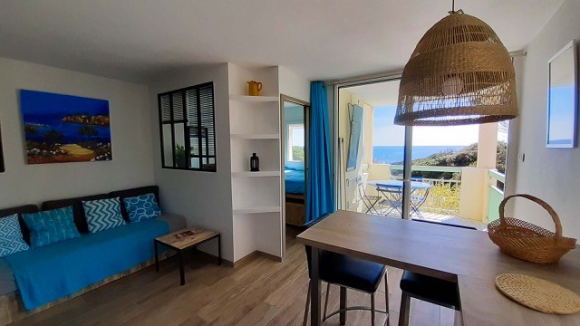 CAP SUR LE PHARE (REMY Christine)