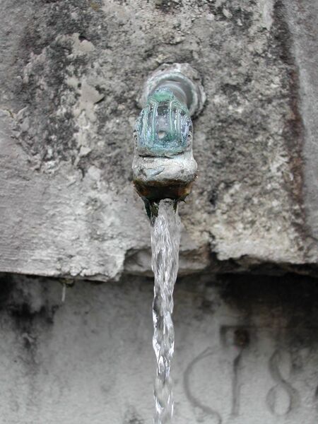 Fontaine et lavoir du plus bas village