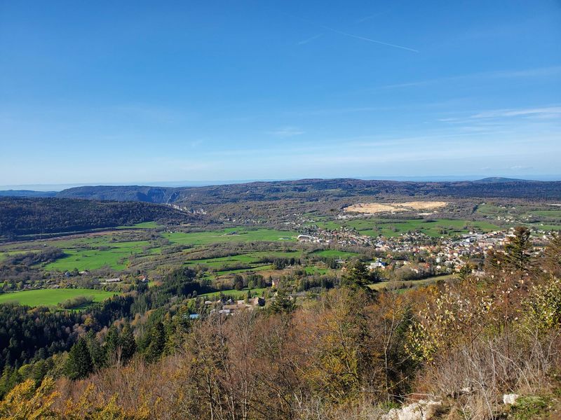 Vue sur les carrières d'Hauteville