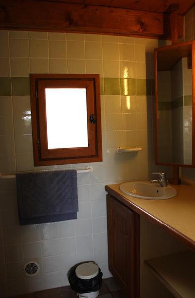 Salle d'eau-Gîte Plateau du Lac n°1-Bairols-Gîtes de France Alpes-Maritimes