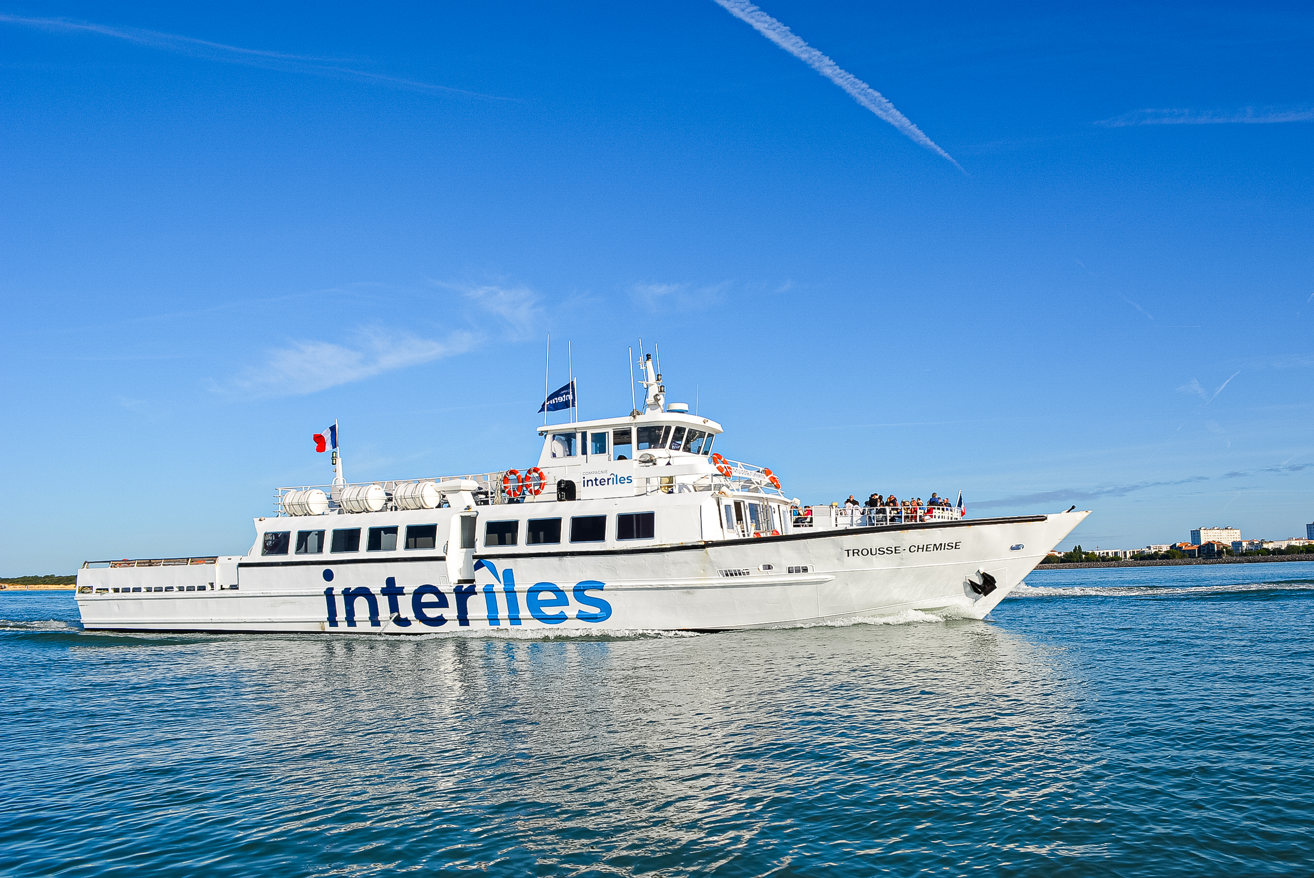 Navette maritime : Île de Ré <> La Rochelle I Avec vélo - Croisières Interîles