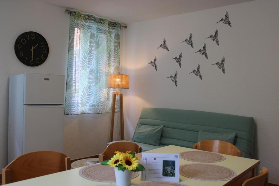 Gîte L'Armourier 2-Séjour/Coin repas-Saint-Sauveur-sur-Tinée-Gîtes de France des Alpes-Maritimes