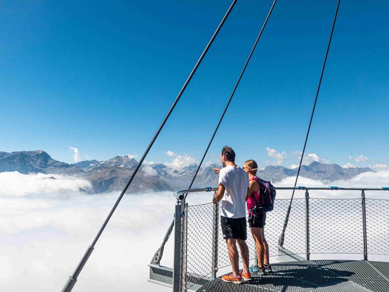 au dessus d'une mer de nuages à la Canopée des Cimes au dessus d'une mer de nuages à la Canopée des Cimes