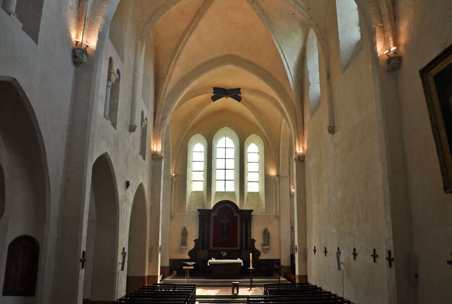Grez-sur-Loing- Nef de l'eglise Notre Dame et Saint-Laurent
