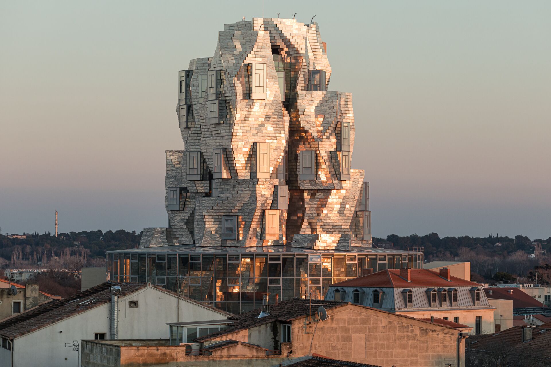 Visite commentée de La Tour de LUMA : un parcours artistique et architectural