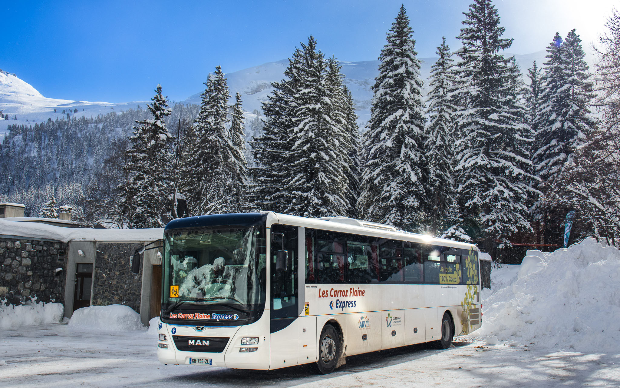 Pendeldienst naar de parkeerplaats van de dokterspraktijk in Flaine Forum